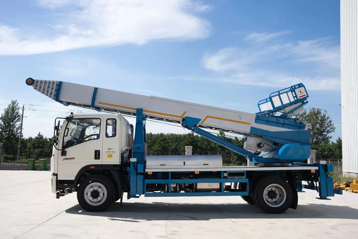 泉州泉港云梯上料车租赁费用