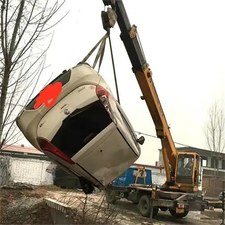 泉州泉港随时待命，吊车24小时道路救援服务全解析