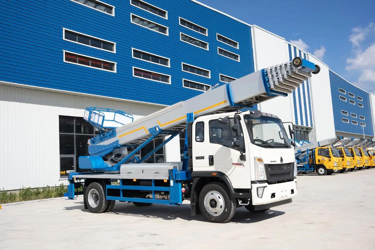 泉州泉港出租云梯车高空作业车 建筑垃圾搬运